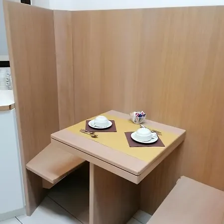 Гостьовий будинок - Centre 2*